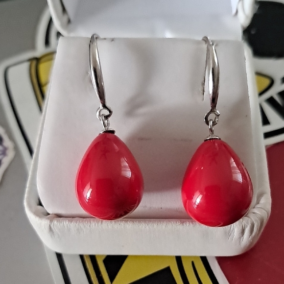 Jewelry - Red Shell Pearl Earrings In 925 Sterling Silver
